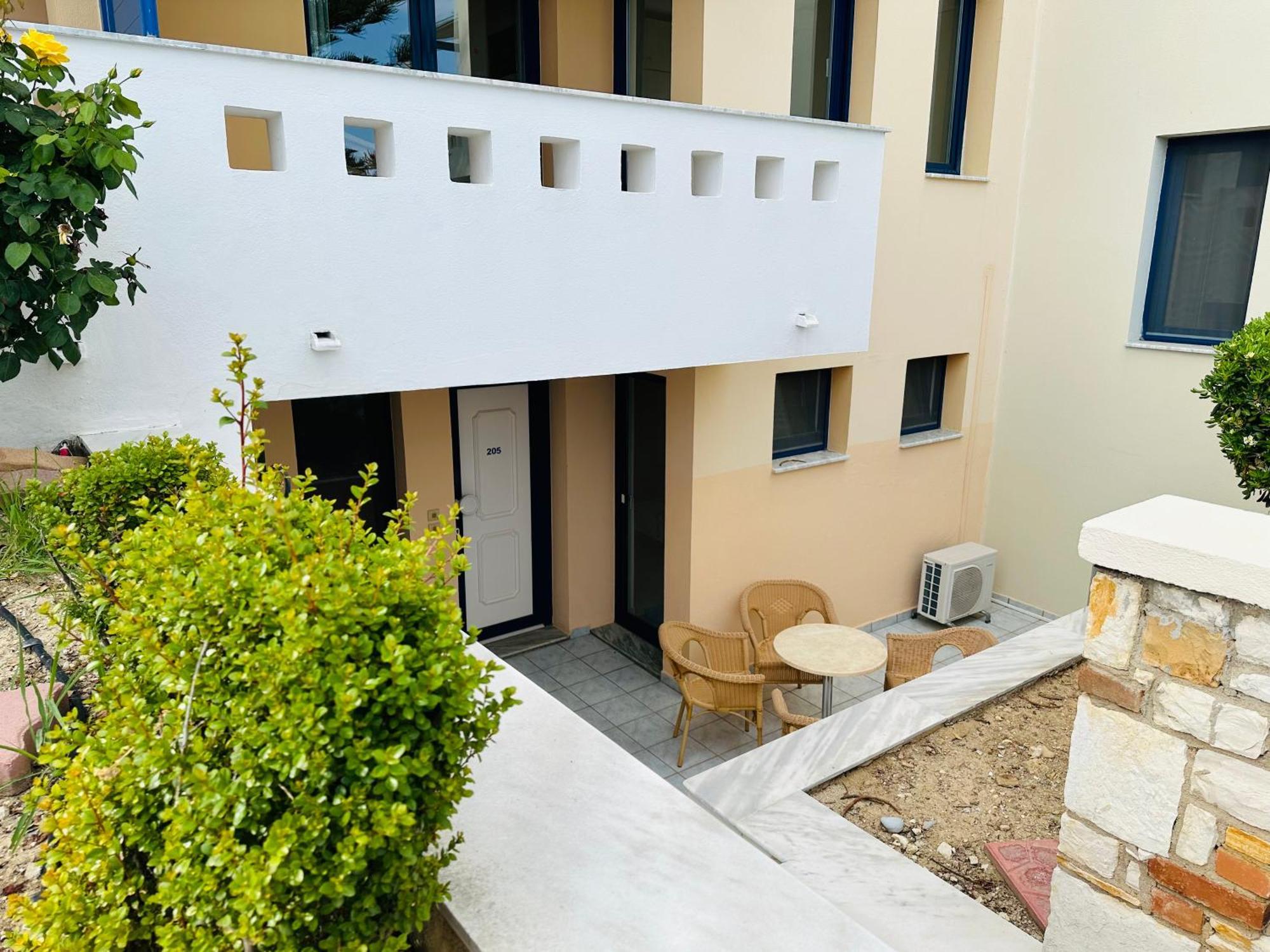 Sea Breeze Apartments Chios Monolia Exterior foto